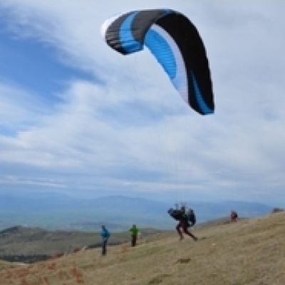 parapente takeoff