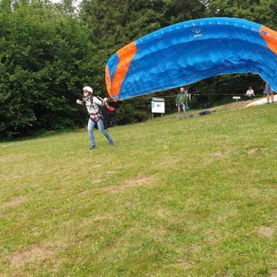 parapente takeoff